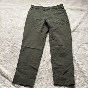 Banana Republic Olive Green Chino Pants | Classic Straight Leg Cotton Trousers